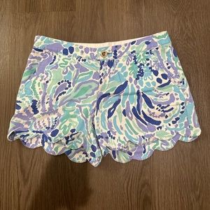Lilly Pulitzer Size 4 Buttercup Scallop Short